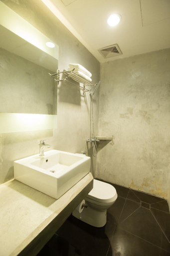Bathroom, The Silver Inn, Batu Pahat