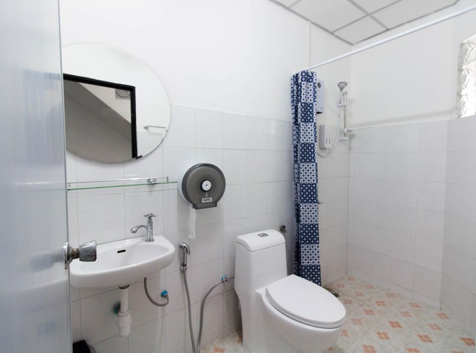 Bathroom, 11:11 Hostel, Phra Nakhon Si Ayutthaya