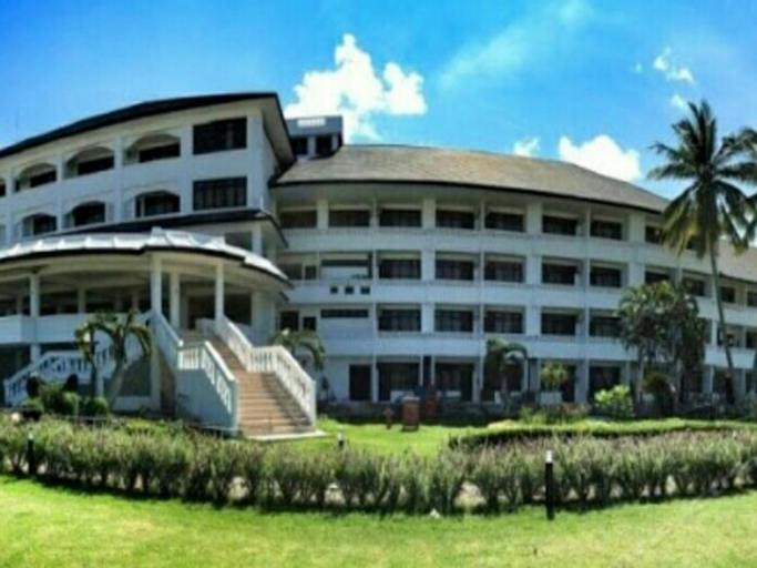 Paradise Hotel Golf and Resort, North Minahasa