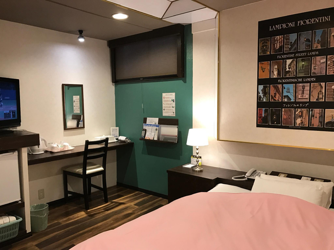 Bedroom 4, Plaza 21 Osaka, Osaka