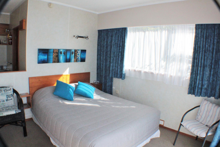 Bedroom 2, Alamoana Motel, Far North