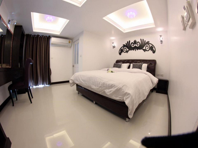 Bedroom 3, Samranchaykhong Hotel, Muang Mukdahan