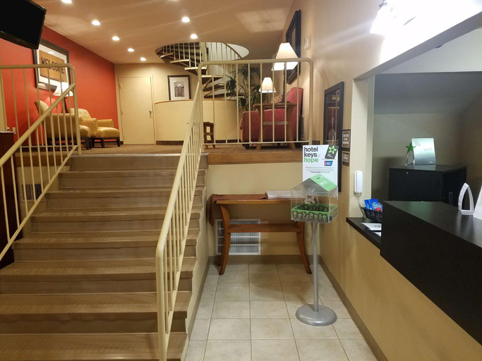 Public Area 2, Studio 6 Extended Stay Fairfield, OH - Cincinnati, Butler