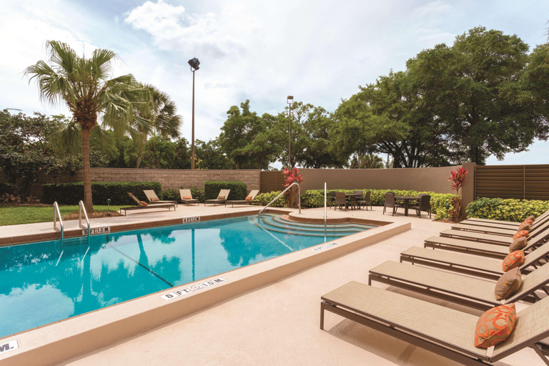 Sport & Beauty, Embassy Suites by Hilton Orlando International Dri, Orange