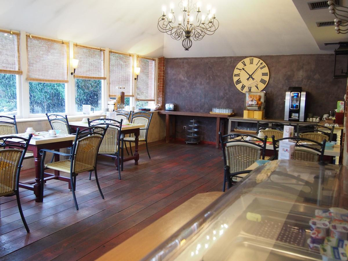 Food & Drinks 4, Logis Hôtel Les Pages Rest. Le Petit Comptoir, Meurthe-et-Moselle