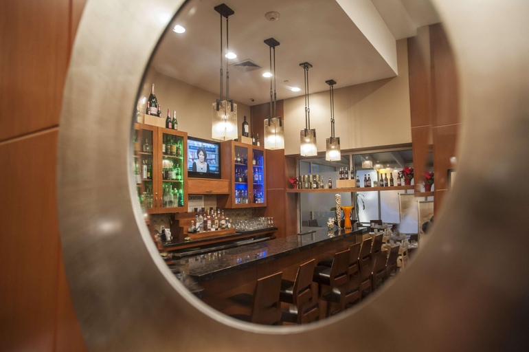 Food & Drinks 5, DoubleTree by Hilton Hotel New York City - Chelsea, New York