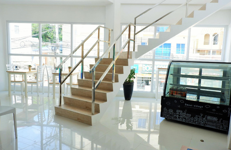 Public Area 2, Kamusta Boutique Hotel, Malay