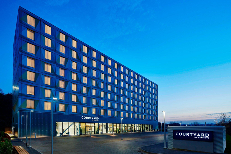 Exterior & Views 2, Courtyard by Marriott Luton Airport, Luton