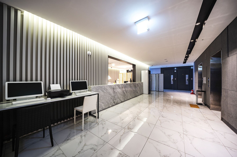 Golden River Hotel, Geum-cheon