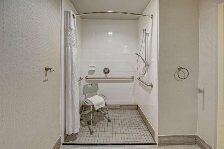 Bathroom 4, Hampton Inn Peachtree Corners Norcross, Gwinnett
