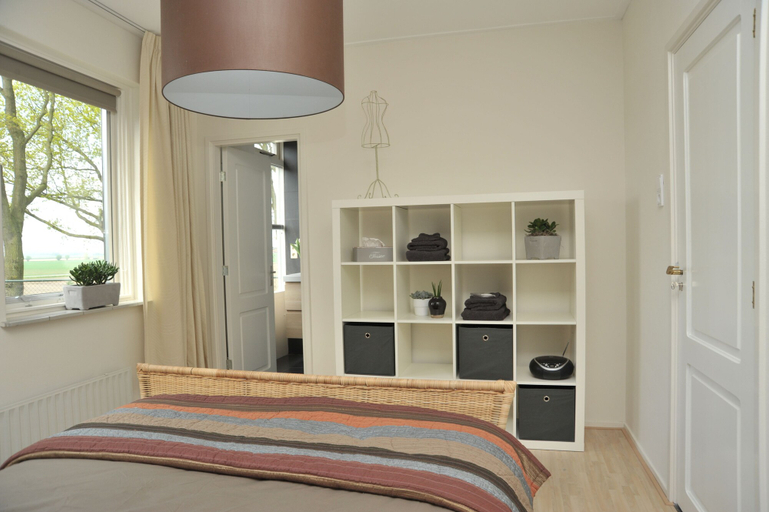 Bedroom 3, B&B Op de Brabantse Wal, Bergen op Zoom