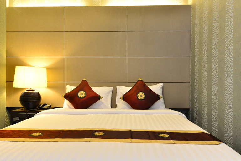 The 93 Hotel, Ratchathewi