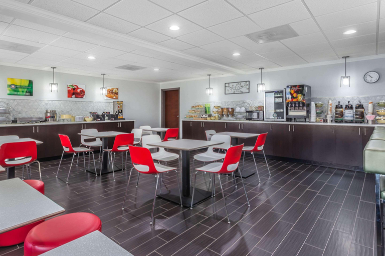 Food & Drinks 5, Quality Suites Pineville - Charlotte, Mecklenburg