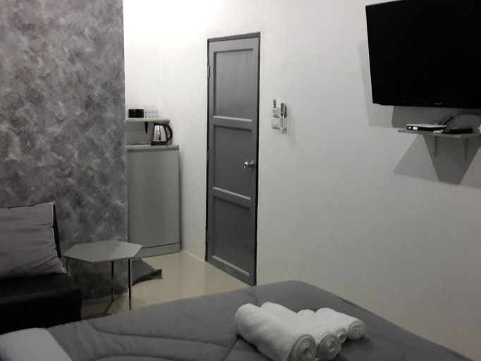 Bathroom 5, Baan Minnie, Muang Rayong