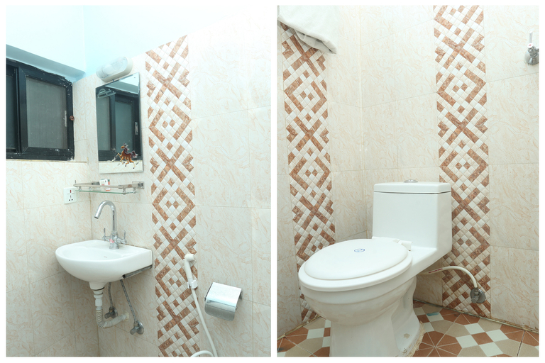 Bathroom 4, The Beehive, Gandaki