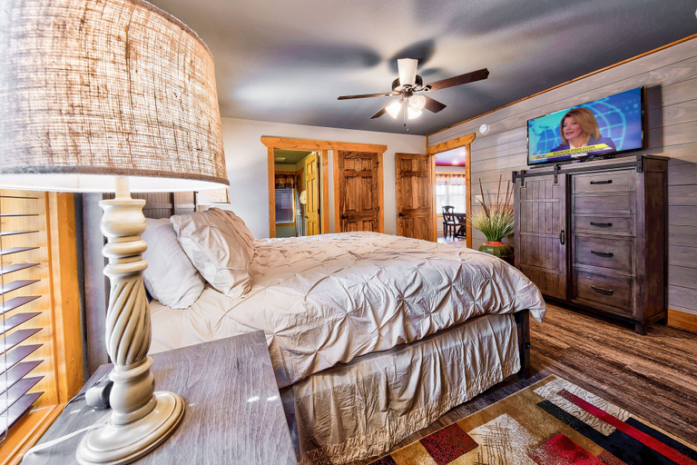 Bedroom 3, Cherokee Cottage, Sevier