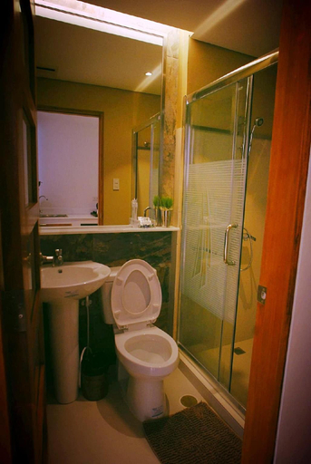 Bathroom, The Citywalk Suites Apartment Inc. , Antipolo City