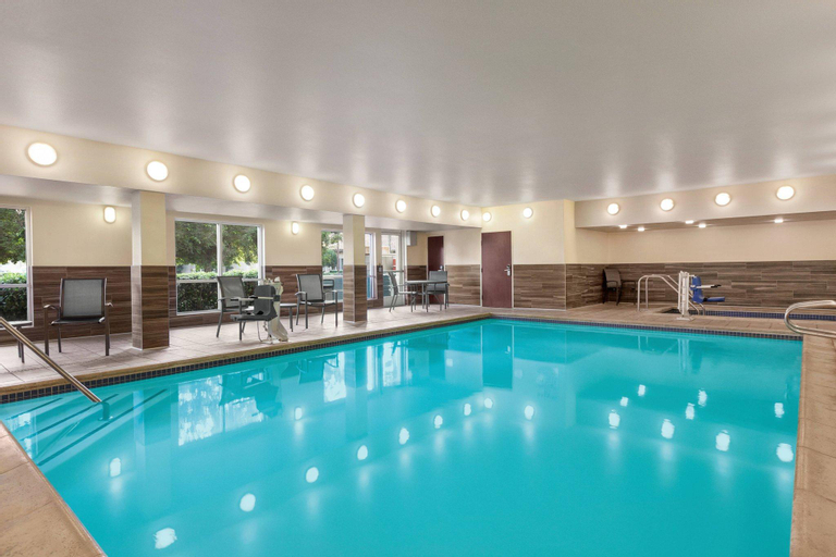 Sport & Beauty 2, Fairfield Inn by Marriott Visalia Sequoia, Tulare
