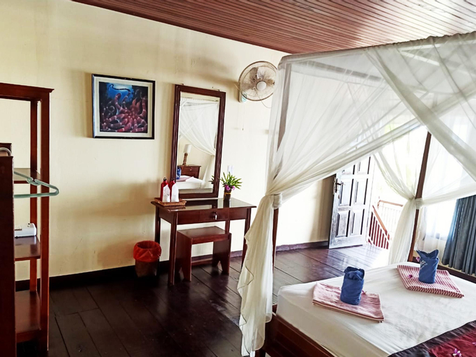 Bedroom 3, Bastianos Bunaken Dive Resort, Manado