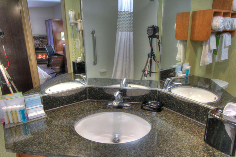 Bathroom 4, Hampton Inn Gatlinburg , Sevier