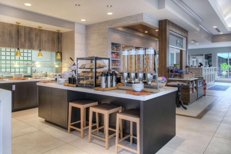 Food & Drinks 5, Hilton Garden Inn Durham Southpoint, Durham