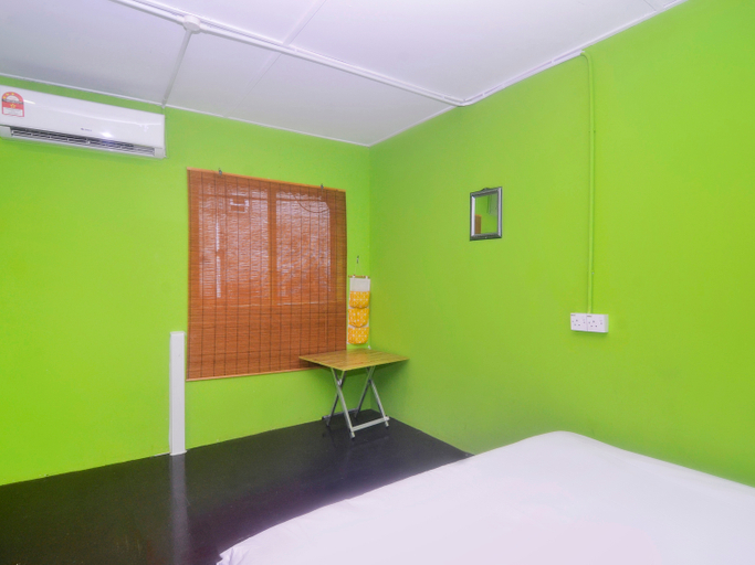 Bedroom 3, Spot On 89929 Tropical Lodge, Kuching