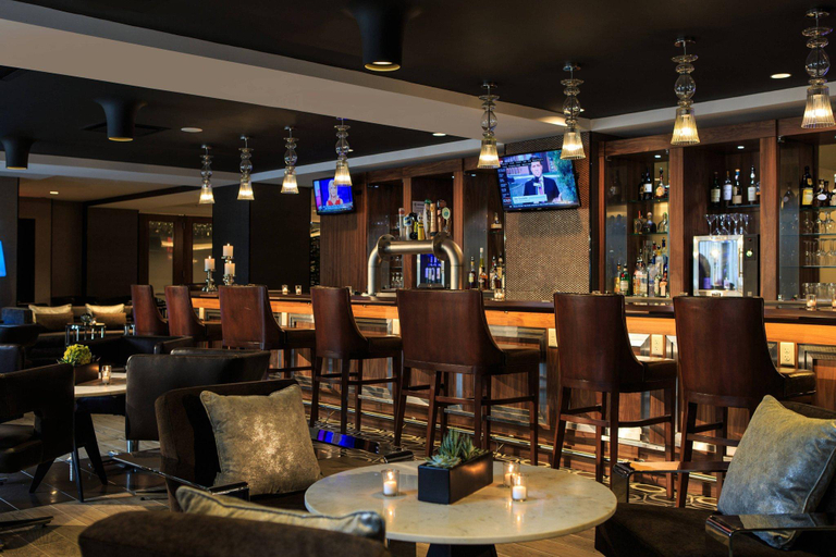 Food & Drinks 5, Renaissance Cincinnati Downtown Hotel, Hamilton
