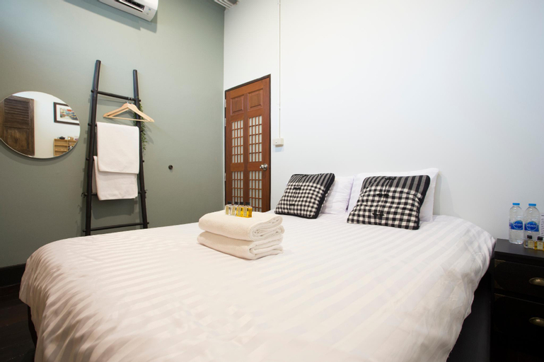 Bedroom 27