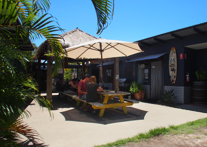 Exterior & Views 3, Backpackers @ 1770, Miriam Vale