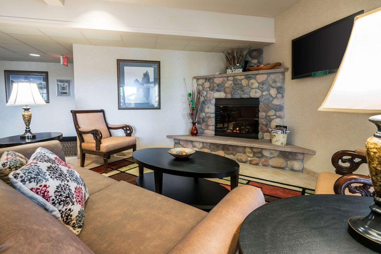 Public Area 2, Quality Inn & Suites Sequim at Olympic National Pa, Clallam