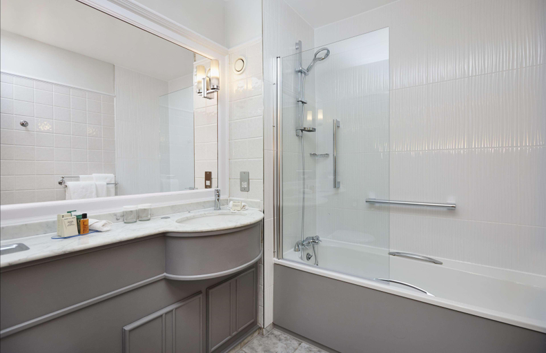 Bathroom 5, Doubletree by Hilton Coventry, Warwickshire