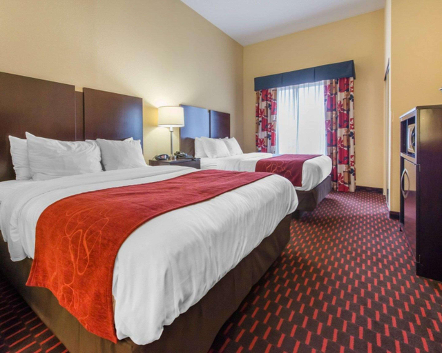 Bedroom 3, Comfort Suites Altoona Area, Blair