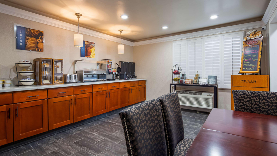 Public Area 2, SureStay Plus by Best Western San Bernardino South, San Bernardino