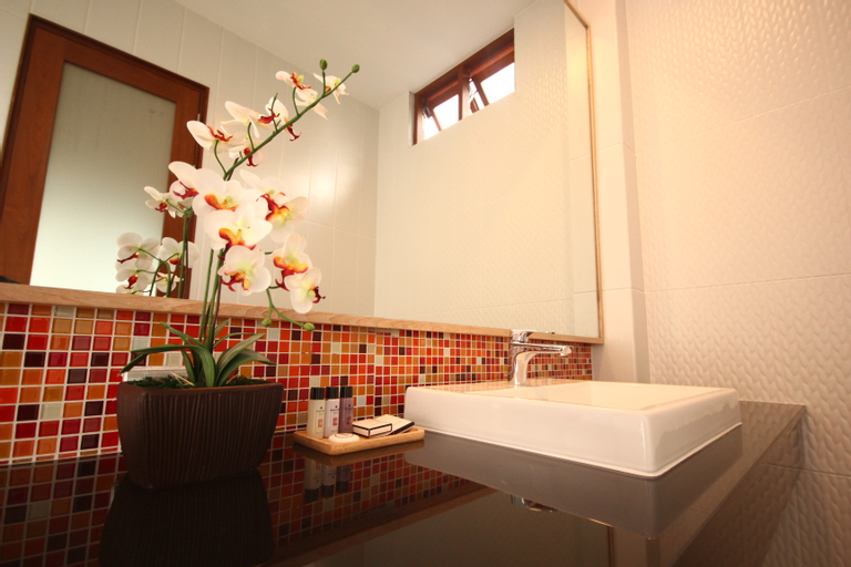 Bathroom 8
