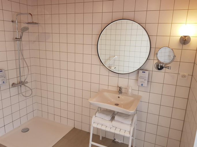 Bedroom 10
