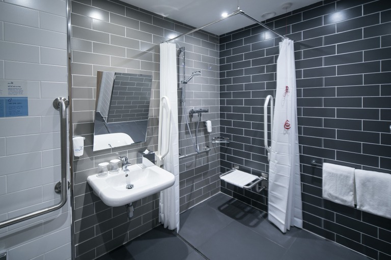 Bathroom 4, Holiday Express Moscow Sheremetyevo Airport Hotel, Northern