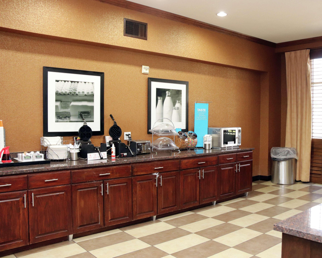 Public Area 2, Hampton Inn & Suites Stephenville, Erath