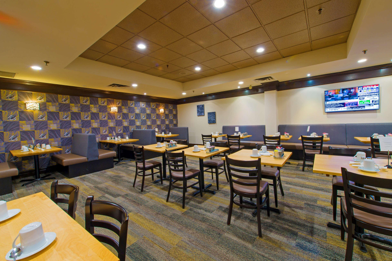 Food & Drinks 5, Best Western Plus Toronto Airport Hotel, Peel