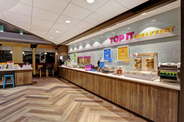 Public Area 2, Tru By Hilton Edmonton Windermere, Division No. 11