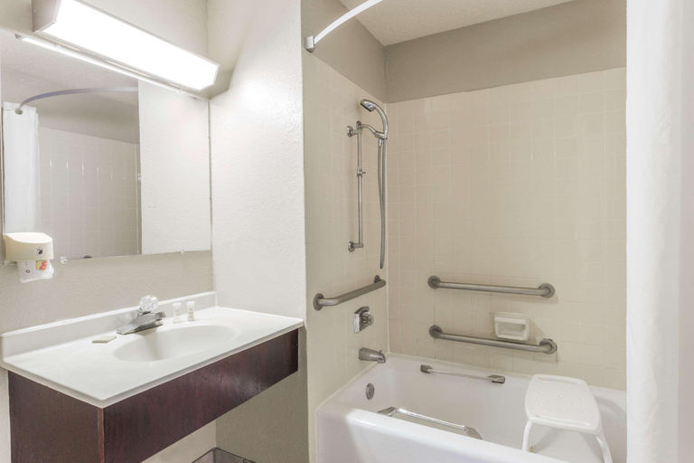 Bathroom 4, Super 8 by Wyndham St. Charles, Kane