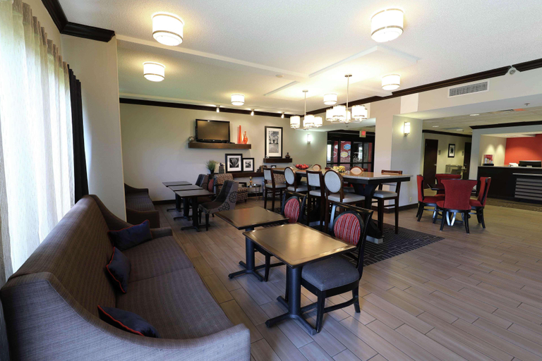 Public Area 2, Hampton Inn Dyersburg, Dyer