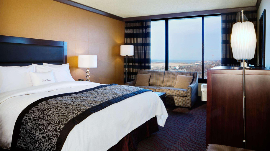 Bedroom 2, DoubleTree by Hilton Cleveland Downtown - Lakesid, Cuyahoga