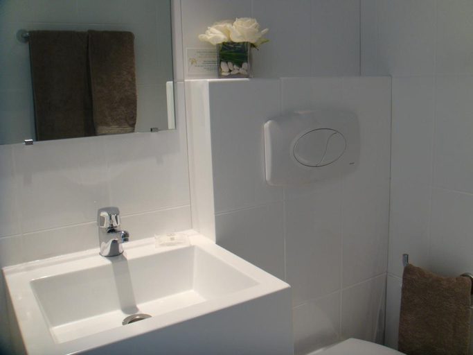 Bathroom 3, Cote Hotel, Rhône