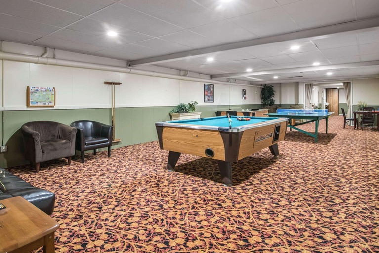 Public Area 3, Econo Lodge Inn & Suites Tilton, Belknap