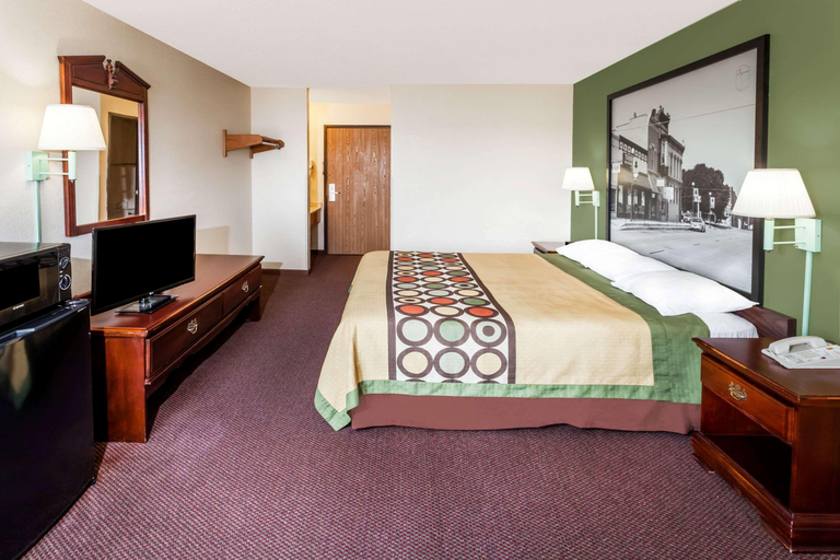 Bedroom 3, Super 8 by Wyndham Lincoln, Logan