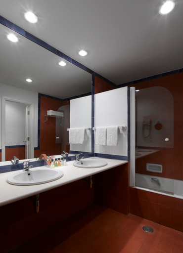 Bathroom 5, Parador De Cazorla, Jaén