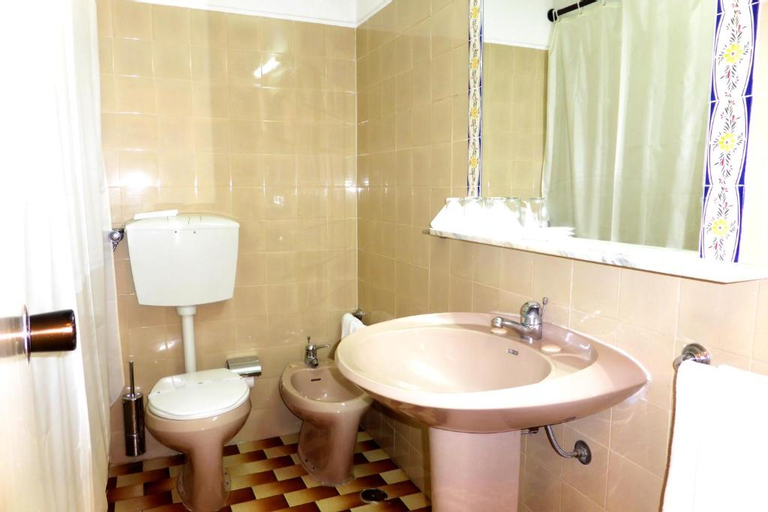 Bathroom 3