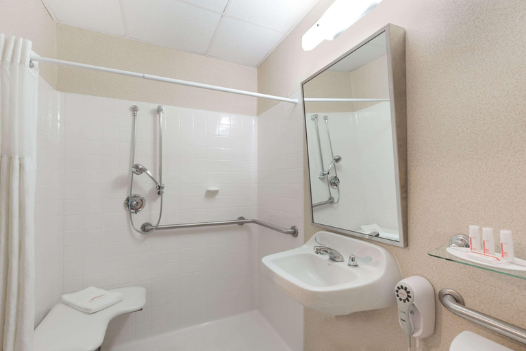 Bathroom 5, Ramada by Wyndham Yonkers, Westchester
