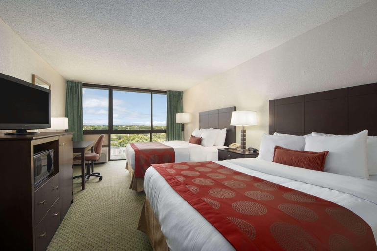 Bedroom 3, 88 Palms Hotel & Event Center, Palm Beach