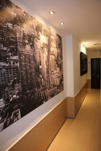 Others 5, Hostal Central, Ceuta